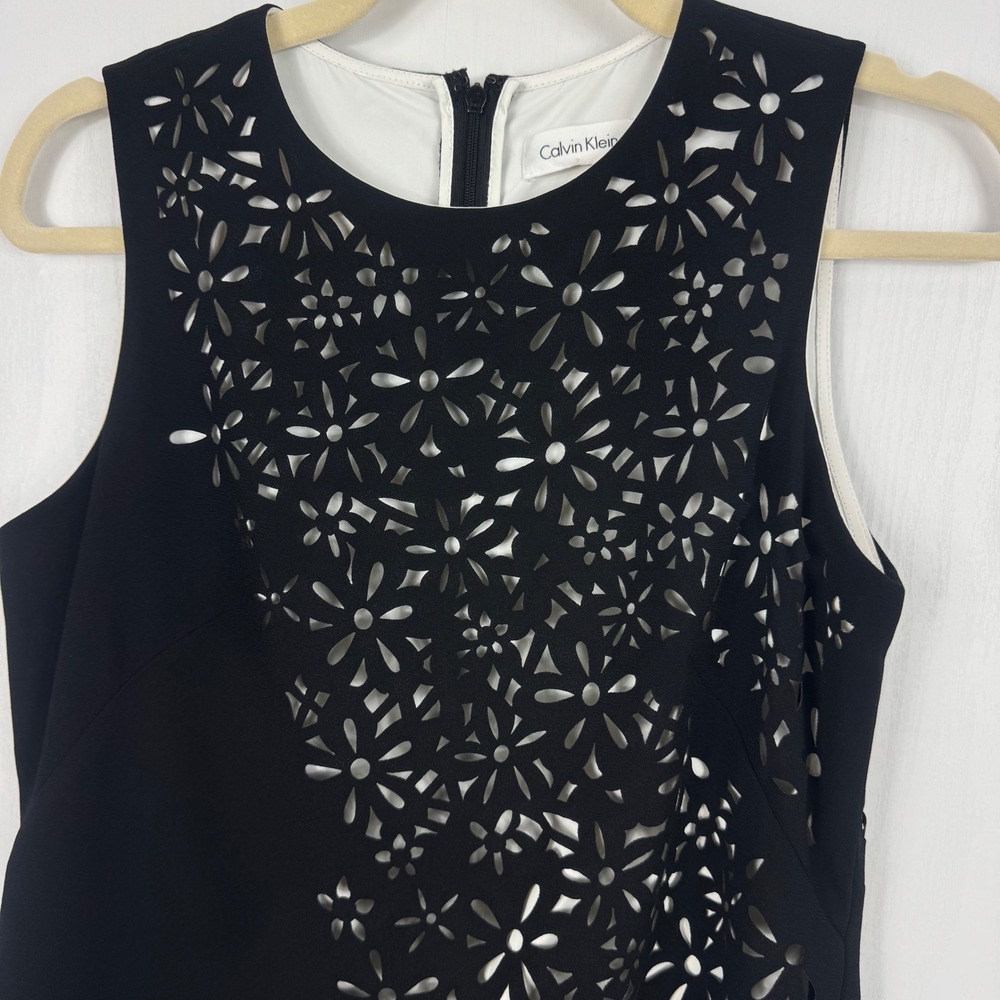 Calvin Klein Laser Cut Floral Sheath Dress Black White Casual Women Size 6P - Picture 8 of 14